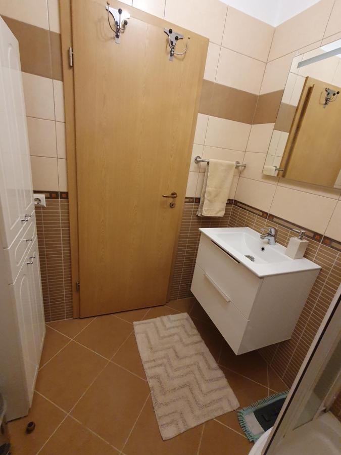 Smiley Apartment Sibiu Exterior photo